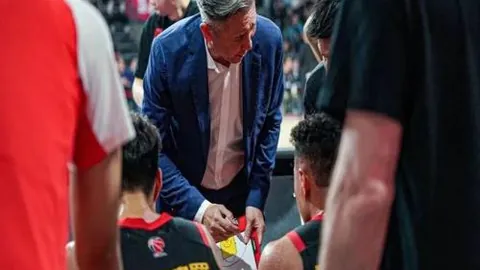 勇士新星得分引热议，防守薄弱正负值垫底，新星表现引众议