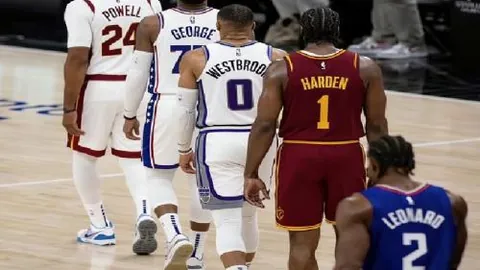 利兹联客场挑战，能否延续巅峰状态之谜？